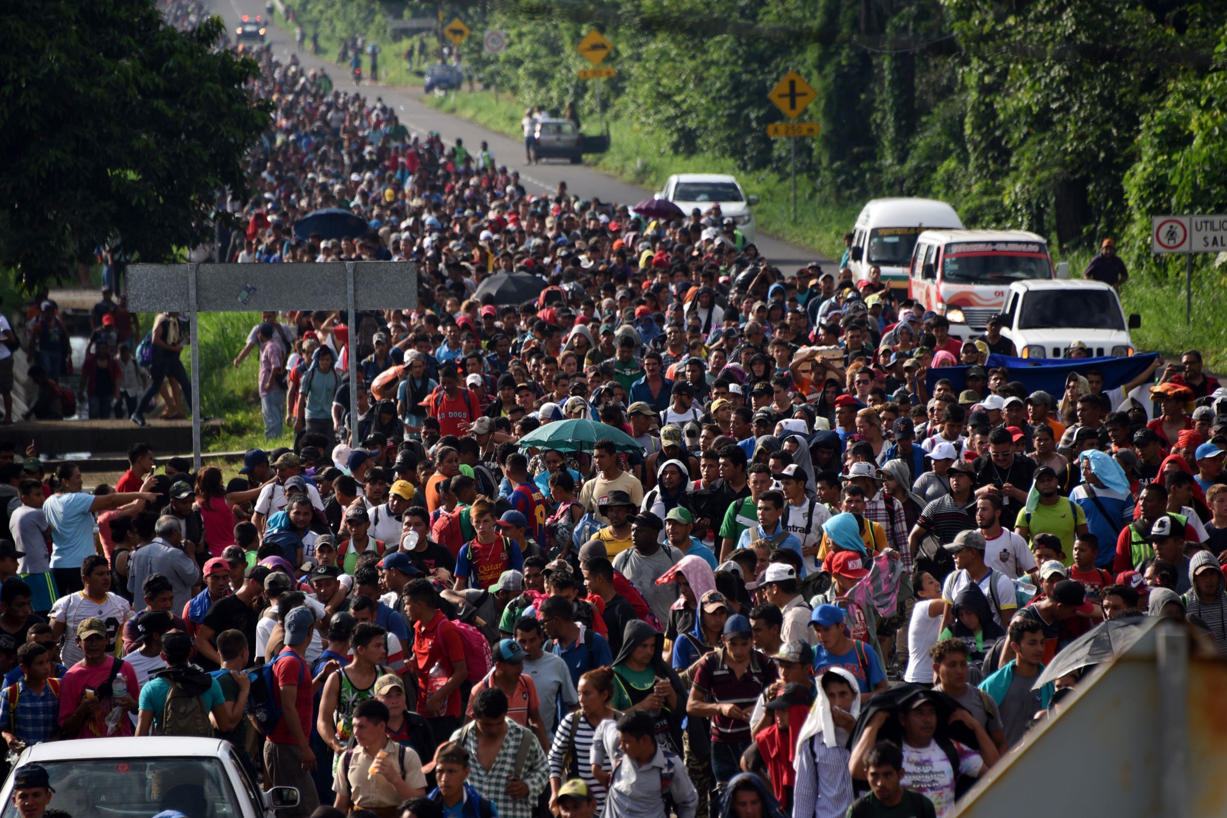 Cómo Y Por Qué Se Forman Las Caravanas Migratorias De Hondureños A EE ...