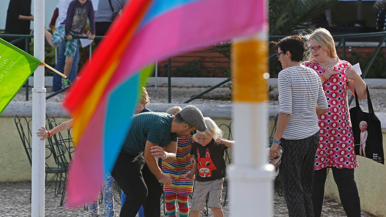 Niños transgénero se sienten tanto niños o niñas como los no trans ...