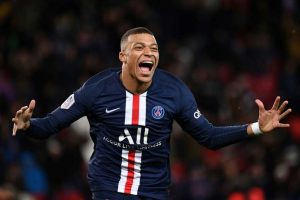 Mbappé "puede salir de inicio" ante el Leipzig, anuncia Tuchel