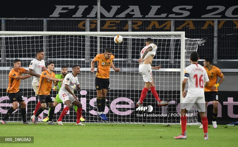 Un gol de Ocampos coloca al Sevilla en semifinales de la Europa League