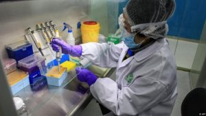 Guatemala realiza gestiones para optar a vacuna y medicamentos contra Covid-19