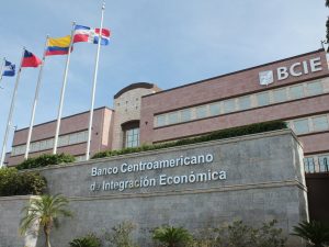 BCIE aprueba US$ 400 millones para financiar vacunas contra Covid-19 en Centroamérica