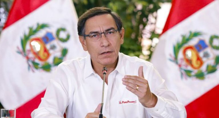 Fiscalía peruana allana viviendas en caso de juicio de destitución de Vizcarra
