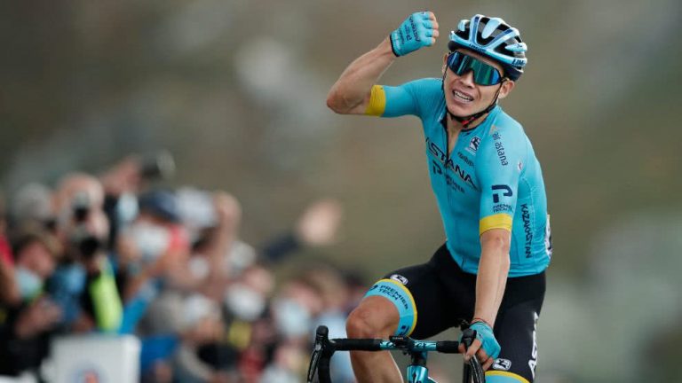 “Supermán” López gana la etapa del Tour, Roglic se afianza como líder