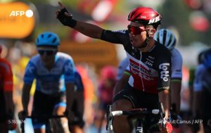 Ewan repite victoria, Sagan sancionado y Roglic mantiene liderato del Tour de Francia