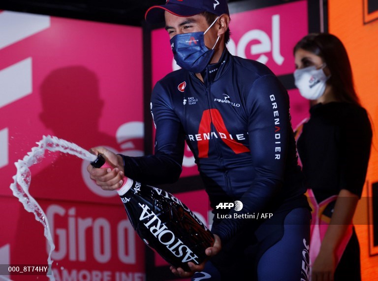 El ecuatoriano Narváez gana en solitario la 12ª etapa del Giro de Italia