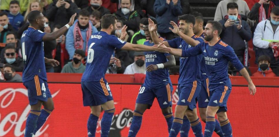 El Real Madrid conquista Granada (4-1) y asalta –temporalmente– el liderato