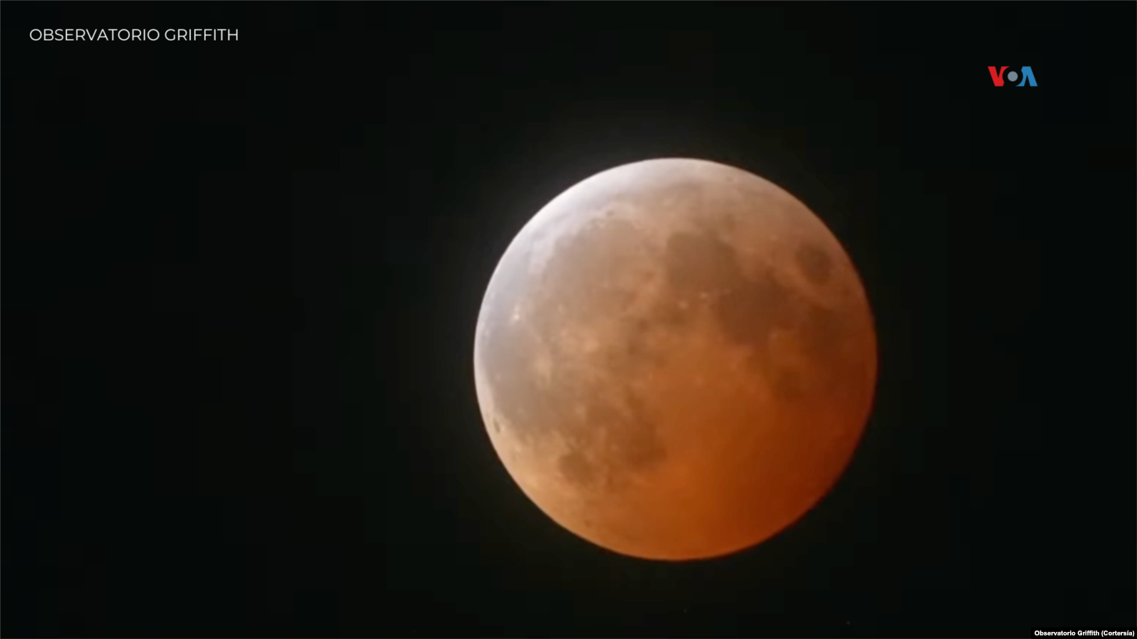 Así se visualizó el eclipse total lunar en la madrugada de este viernes ...